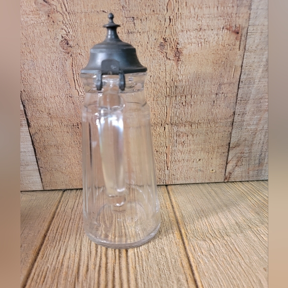 Vintage GLASS Lidded Lid Syrup Pitcher Ribbed Columns - Picture 2 of 10